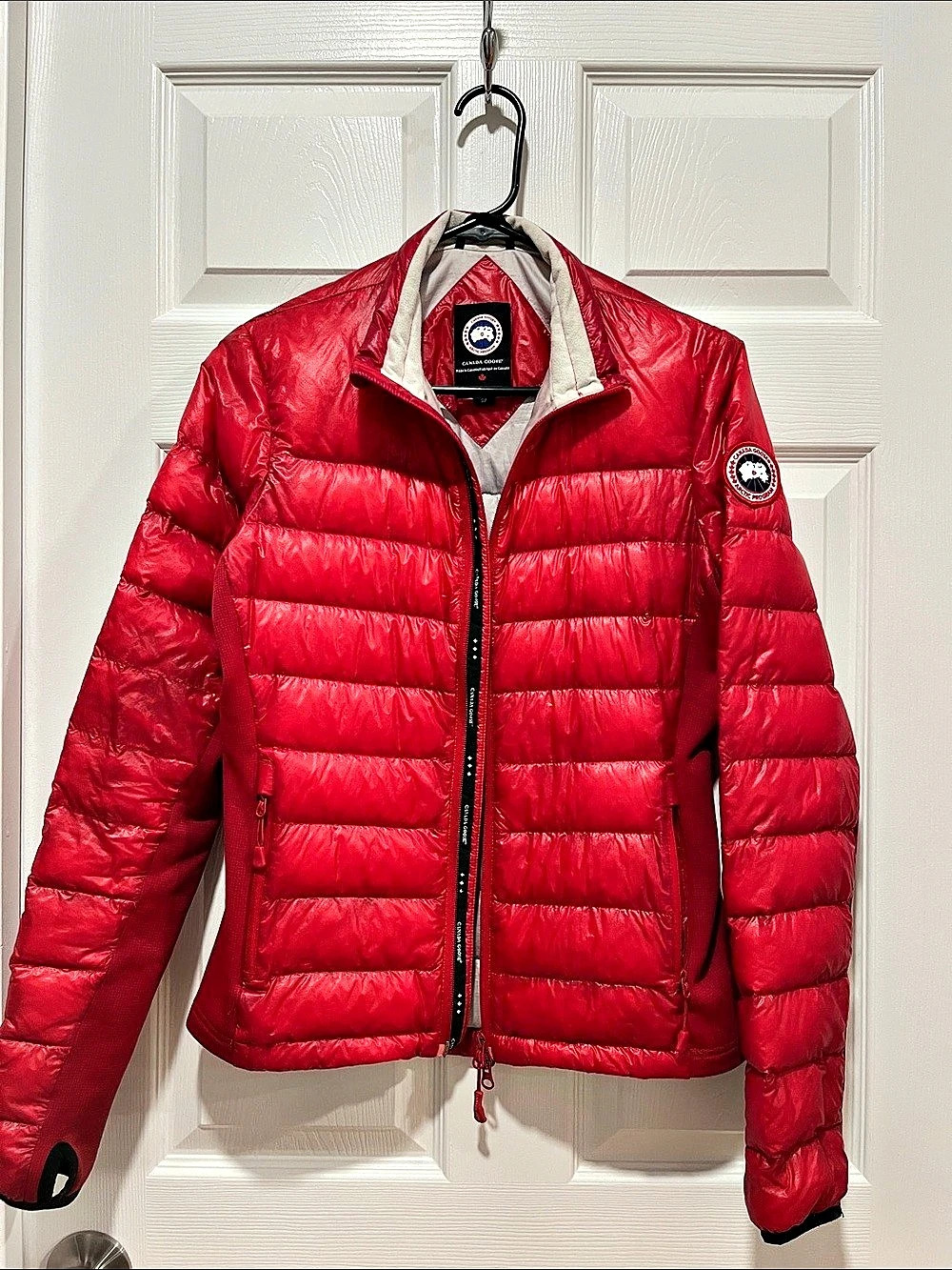 Canada Goose HyBridge Lite Jacket Red Size Small (packable)